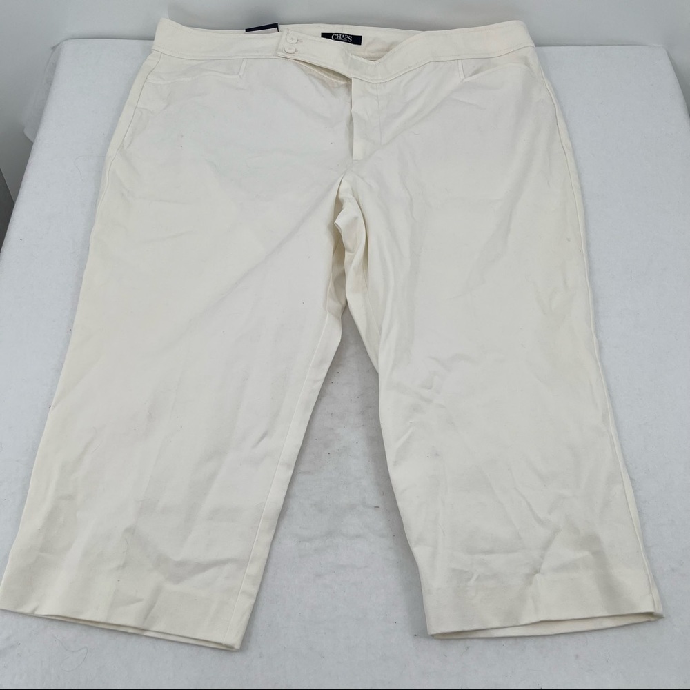 CHAPS Womens NWT Slimming Fit White Capri Pant size: 24W - Picture 1 of 11